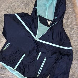 Navy blue/light blue contrast windbreaker